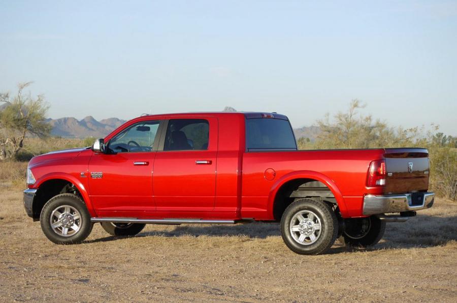  Dodge Ram 3500 Laramie Mega Cab 2010 года  (фото 36 из 37)